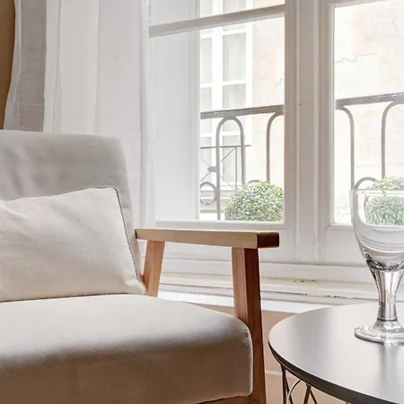 Charming - 2p - Sentier Montorgueil Paris